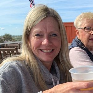 Meet your Posher, Lisa